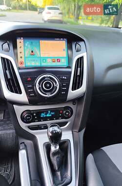 Универсал Ford Focus 2012 в 