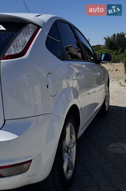Хэтчбек Ford Focus 2008 в 