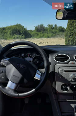 Хэтчбек Ford Focus 2008 в 