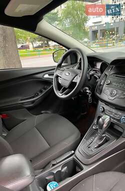 Седан Ford Focus 2016 в 