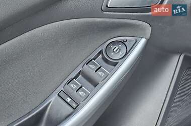 Седан Ford Focus 2011 в 