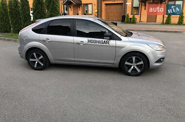 Хэтчбек Ford Focus 2011 в 