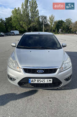 Хэтчбек Ford Focus 2010 в 