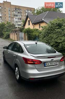 Седан Ford Focus 2016 в 
