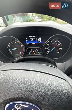 Седан Ford Focus 2016 в 