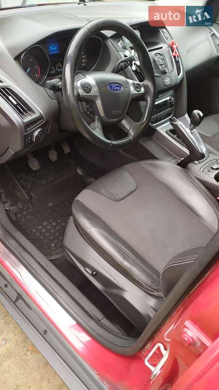 Універсал Ford Focus 2011 в Золочеві