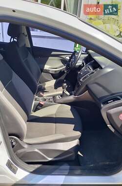 Седан Ford Focus 2014 в 