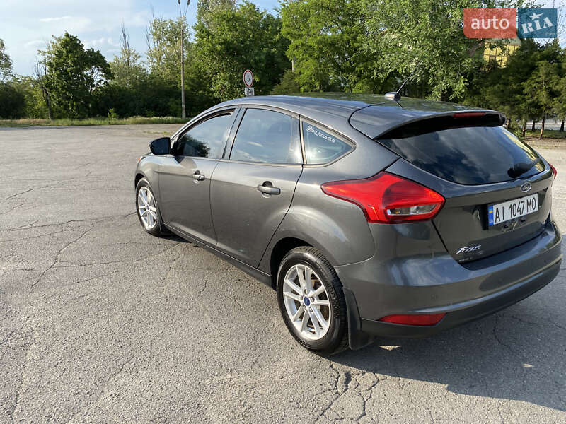 Хэтчбек Ford Focus 2016 в Днепре