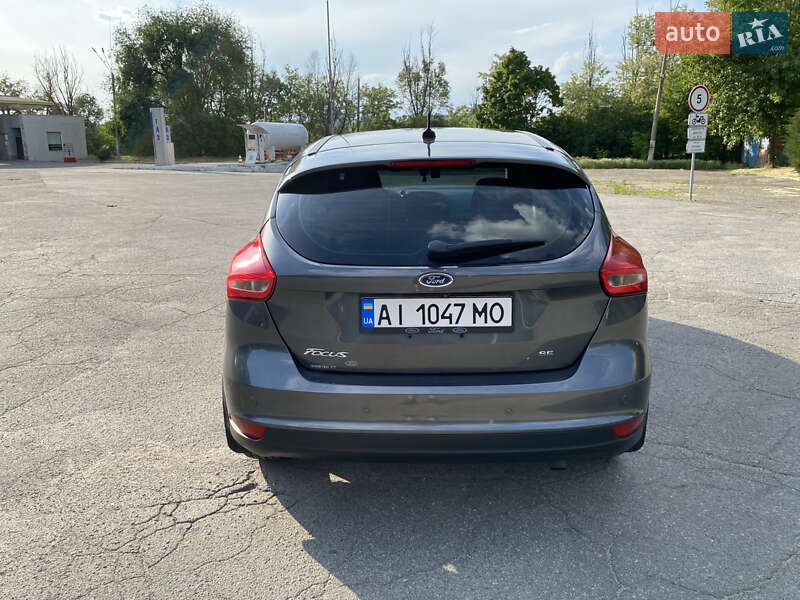 Хэтчбек Ford Focus 2016 в Днепре