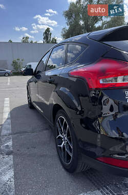 Хетчбек Ford Focus 2017 в 