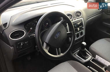 Хэтчбек Ford Focus 2006 в 
