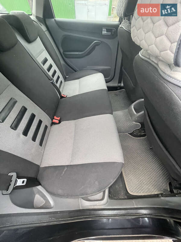 Универсал Ford Focus 2010 в Могилев-Подольске