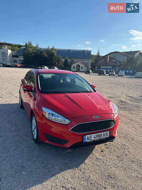Седан Ford Focus 2016 в 