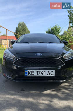 Хэтчбек Ford Focus 2016 в 