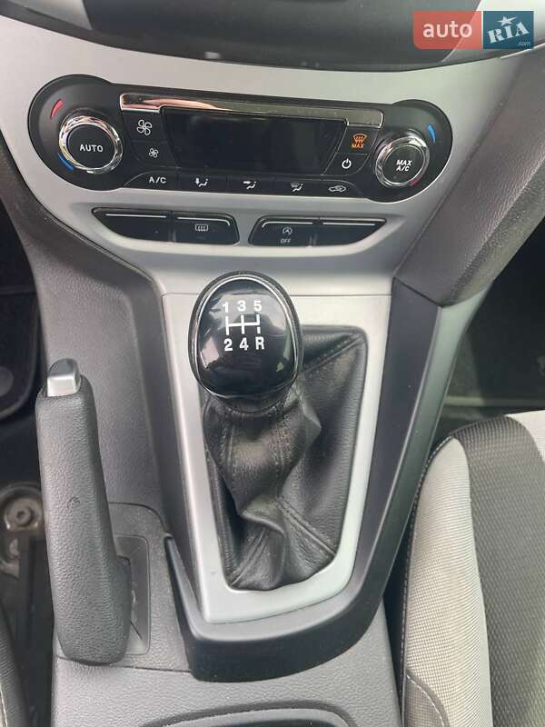 Хетчбек Ford Focus 2014 в Дніпрі