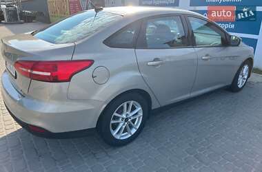 Седан Ford Focus 2015 в 