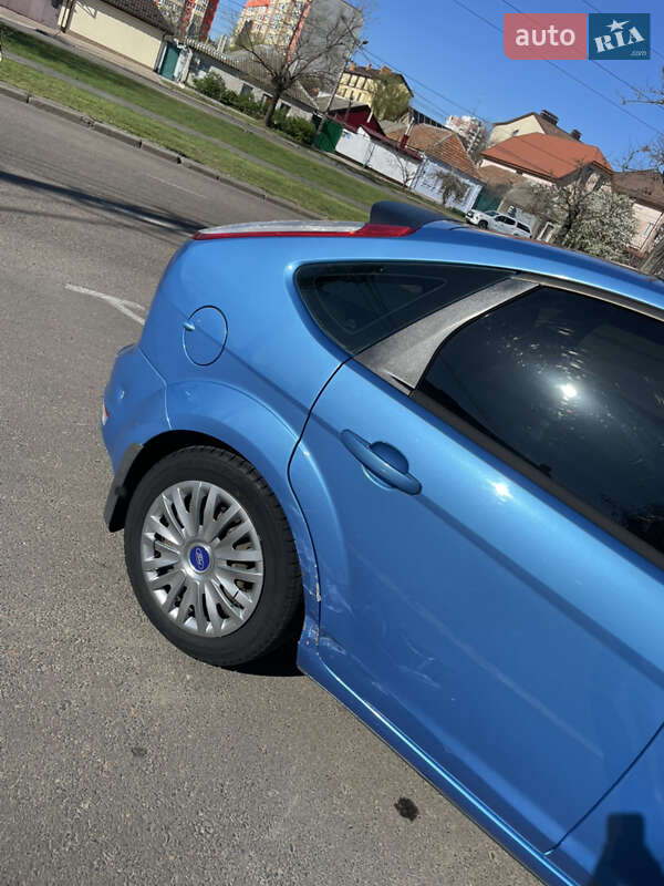 Хэтчбек Ford Focus 2010 в Николаеве
