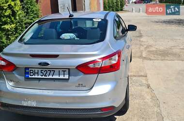 Седан Ford Focus 2014 в 