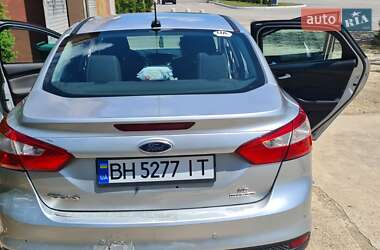 Седан Ford Focus 2014 в 