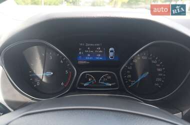 Хэтчбек Ford Focus 2015 в 