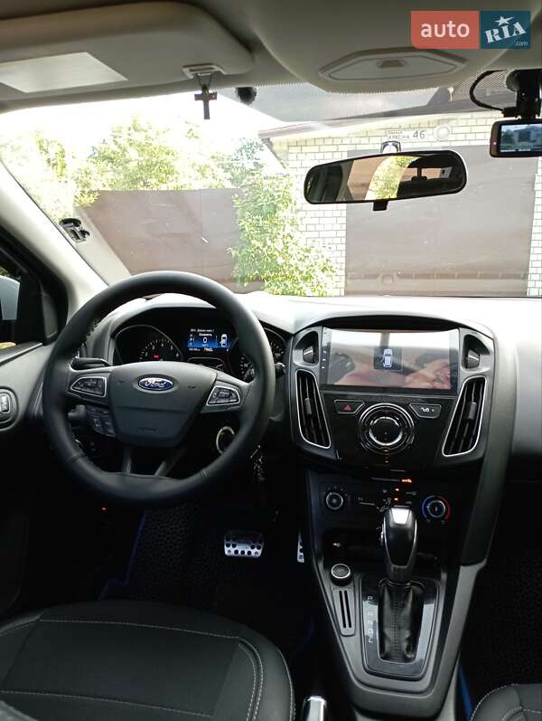 Хэтчбек Ford Focus 2015 в Днепре