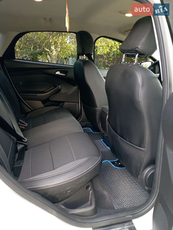 Хэтчбек Ford Focus 2015 в Днепре