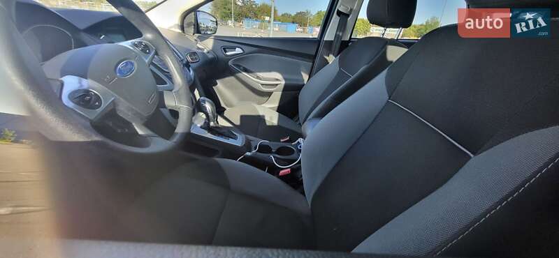 Хетчбек Ford Focus 2014 в Дніпрі