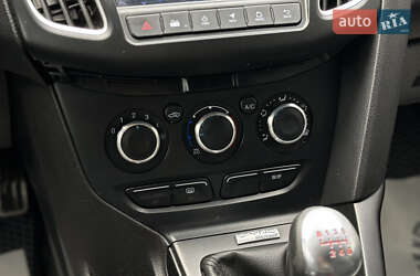 Хэтчбек Ford Focus 2014 в 