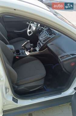 Хэтчбек Ford Focus 2014 в 
