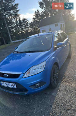 Хэтчбек Ford Focus 2011 в 