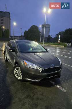 Седан Ford Focus 2015 в Кременце