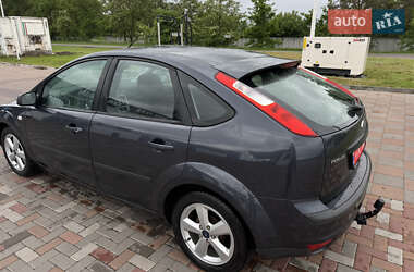 Хэтчбек Ford Focus 2007 в 