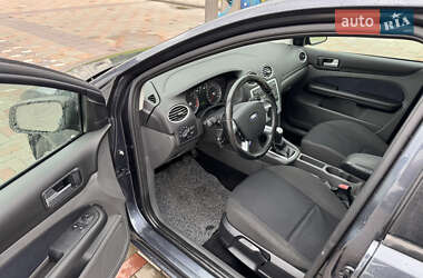 Хэтчбек Ford Focus 2007 в 