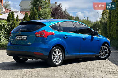Хэтчбек Ford Focus 2015 в 