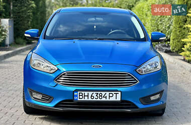 Хэтчбек Ford Focus 2015 в 