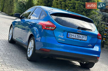 Хэтчбек Ford Focus 2015 в 