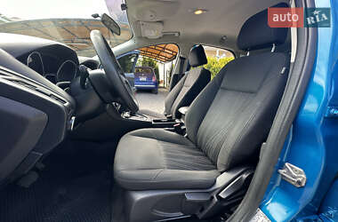 Хэтчбек Ford Focus 2015 в 