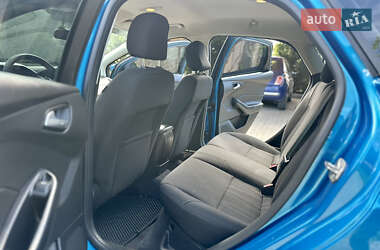 Хэтчбек Ford Focus 2015 в 