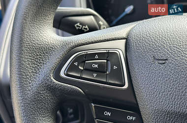 Хэтчбек Ford Focus 2015 в 