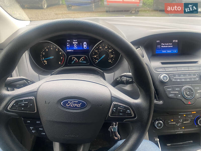 Седан Ford Focus 2015 в Черновцах