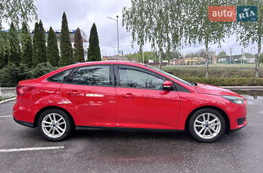 Седан Ford Focus 2015 в 