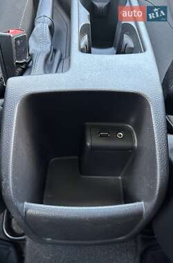 Седан Ford Focus 2015 в 