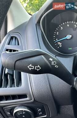 Седан Ford Focus 2015 в 