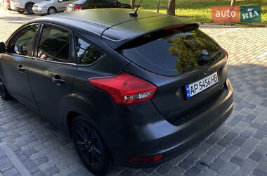 Хетчбек Ford Focus 2015 в 