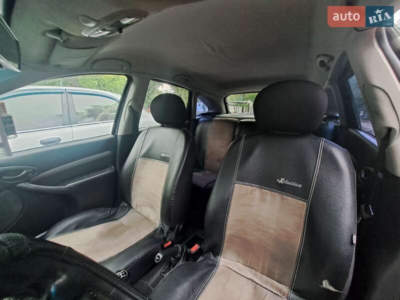Хэтчбек Ford Focus 2001 в Николаеве