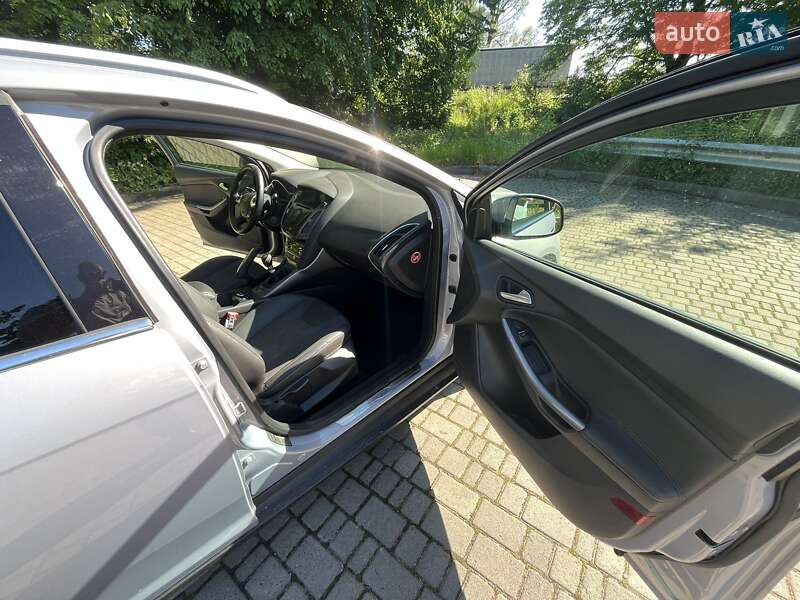 Універсал Ford Focus 2011 в Львові фото 39 Універсал Ford Focus 2011 в Львові