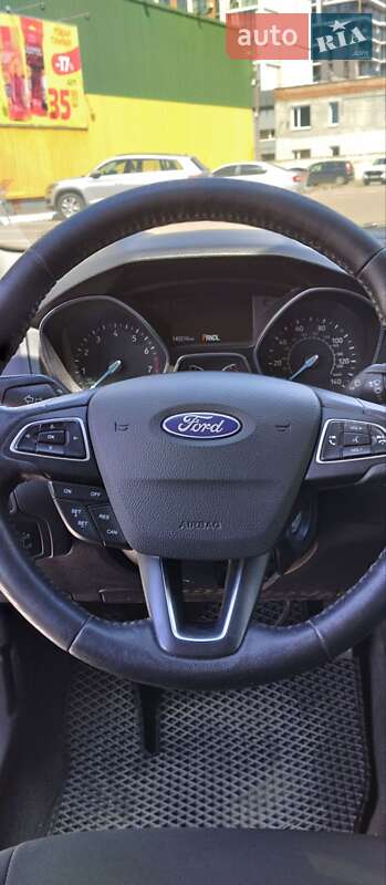 Седан Ford Focus 2017 в Ужгороді