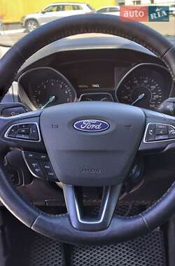 Седан Ford Focus 2017 в 