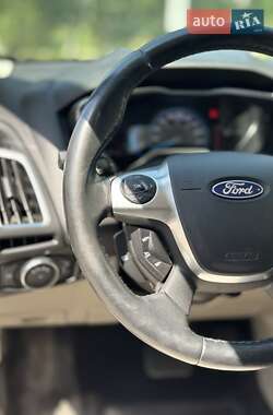 Хэтчбек Ford Focus 2017 в 