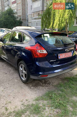 Хетчбек Ford Focus 2012 в Ромнах